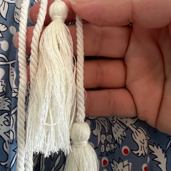 R. Vivimos Floral Blue & White Bohemian Dress - long sleeve, tie front - Large - Picture 7 of 15